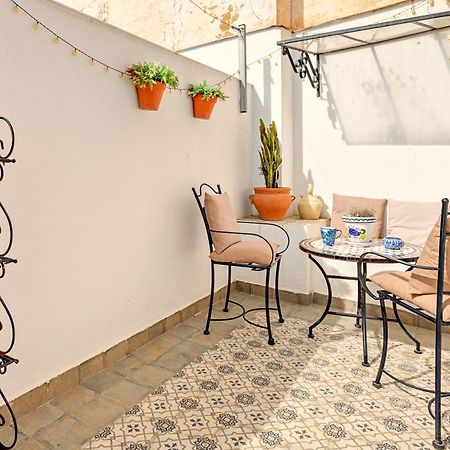Tuguest Nazari Caldereria Apartments - Free Parking Granada Bagian luar foto
