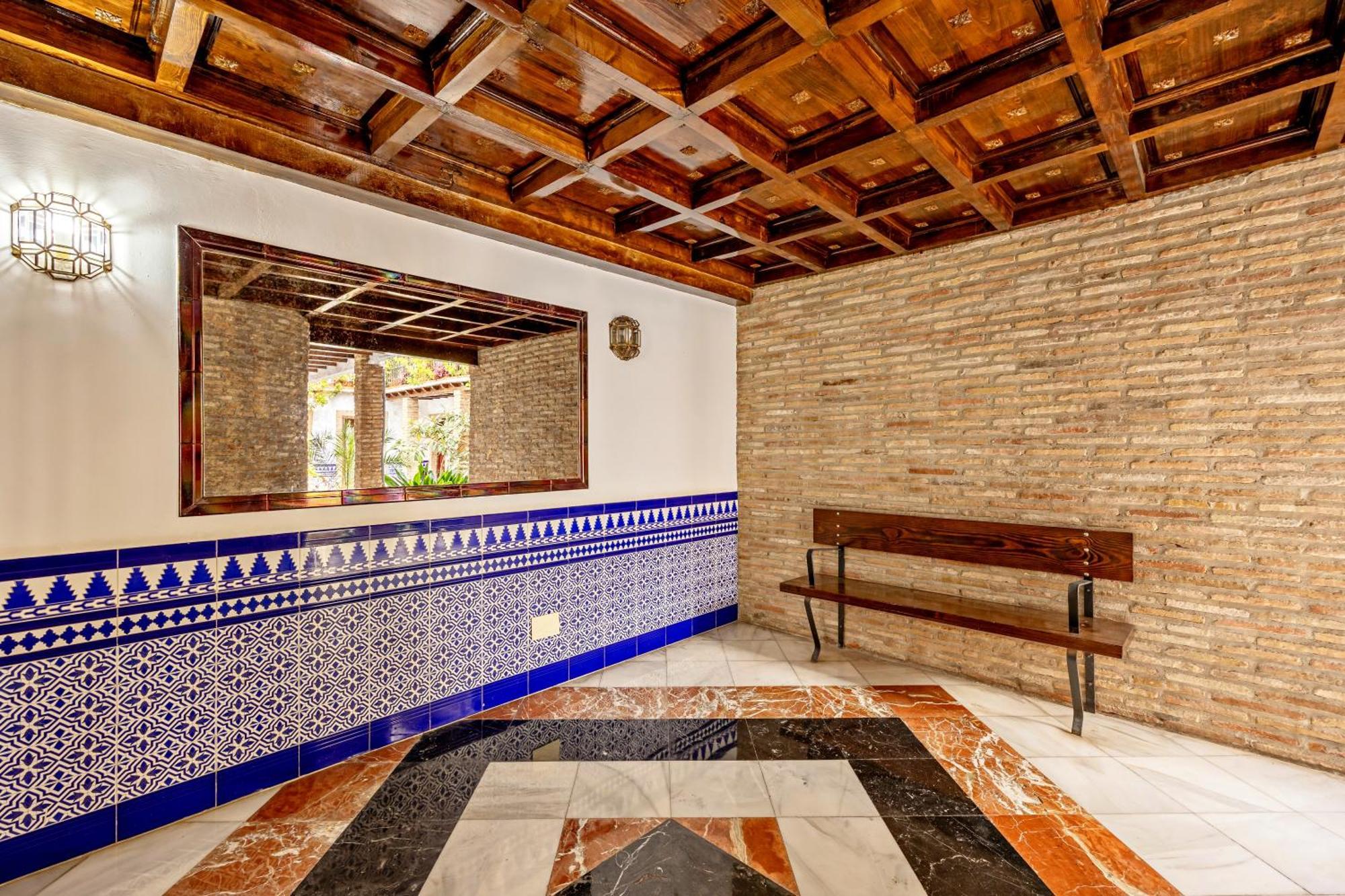 Tuguest Nazari Caldereria Apartments - Free Parking Granada Bagian luar foto